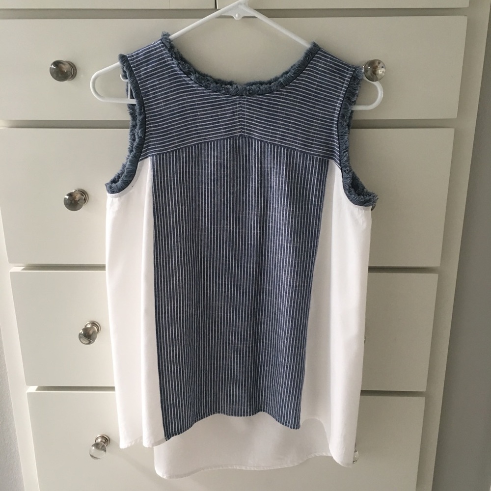SLEEVELESS COTTON BLOUSE